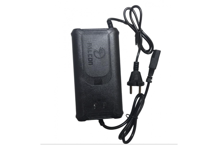 FALCON 60 - 20 ŞARJ ALETİ (2 LED)