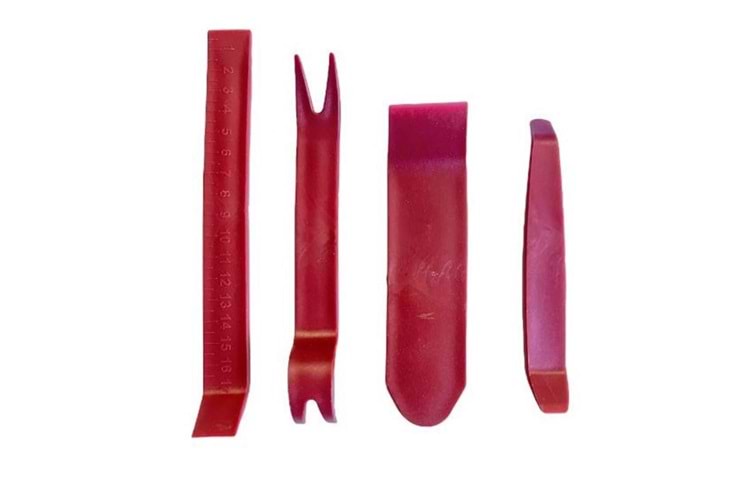 KAPORTA SÖKME PLASTİĞİ (LEVYESİ)