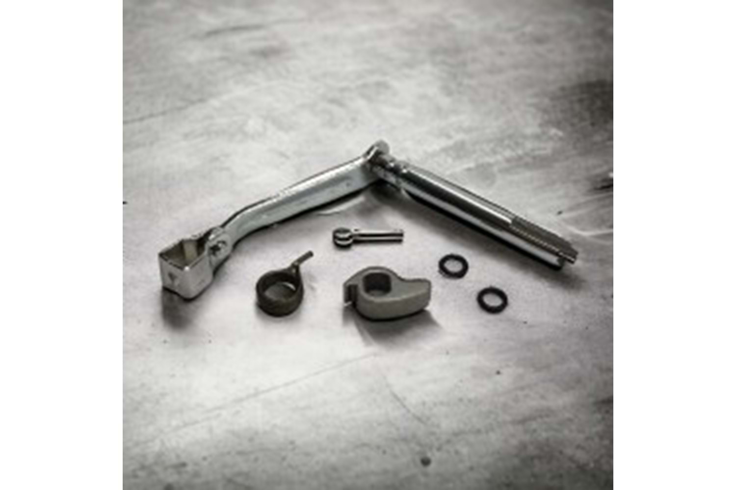 CG 125 DEBRİYAJ LEVYESİ ALT